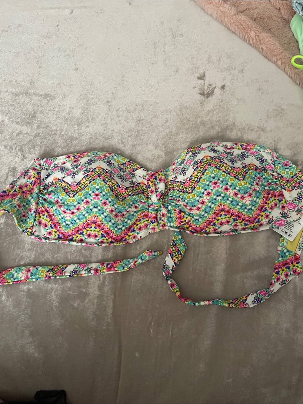 Jessica Simpson Bright Floral Strapless Bikini Top — Yellow Accent